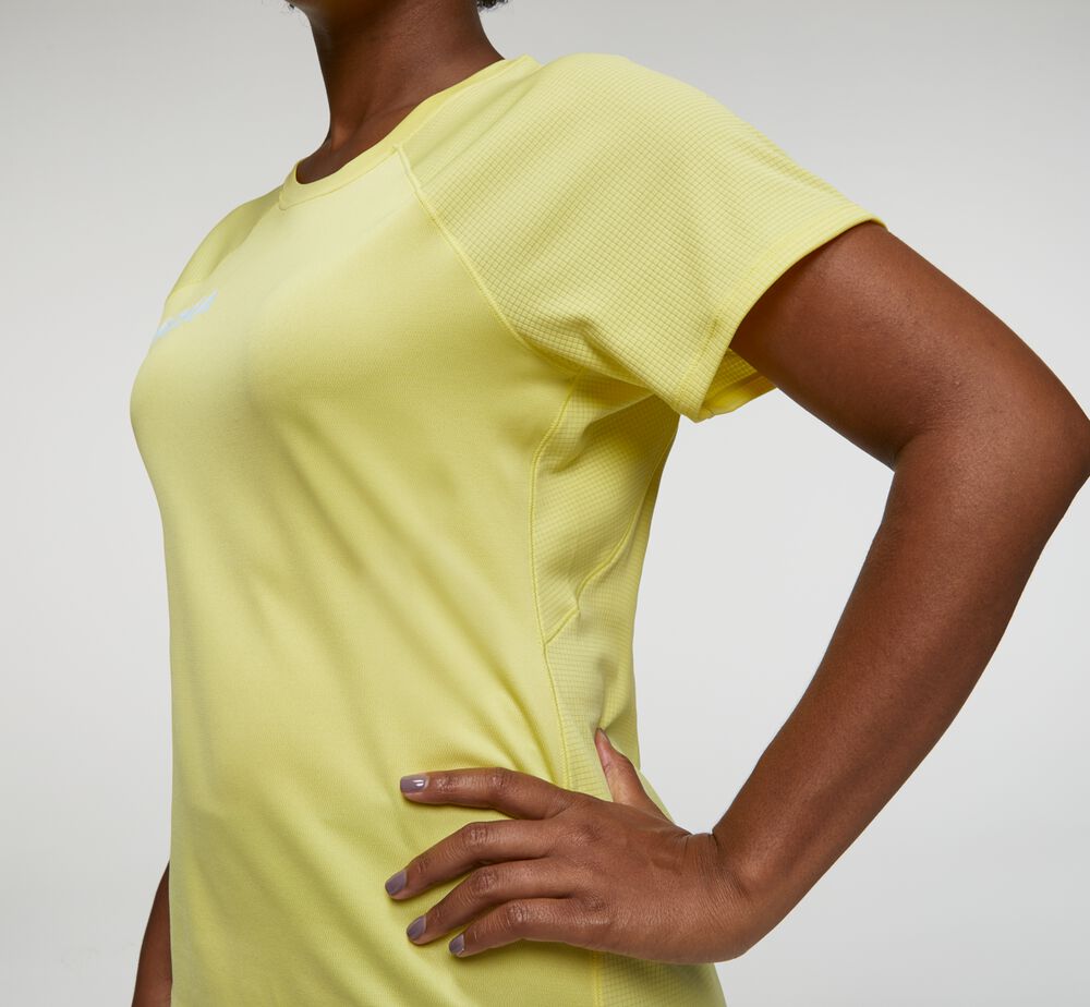 Hoka One One Performance T-Shirt Dam Gula - SE-3225319